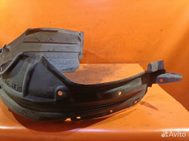 Подкрылок Toyota Vitz NSP130 (Переднее Левое)