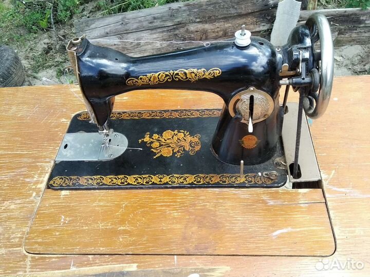 Швейная машинка 60х годов, пмз имени Калинина