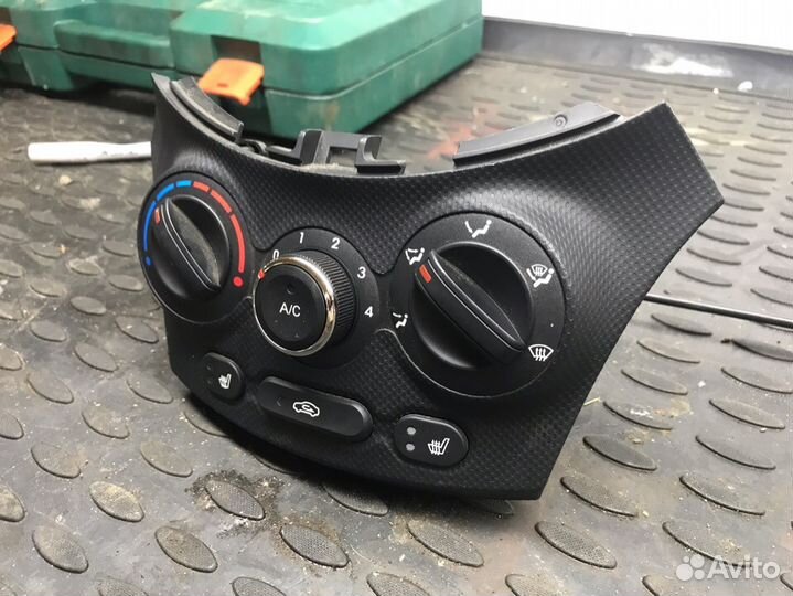 Блок управления отопителем для Hyundai Solaris