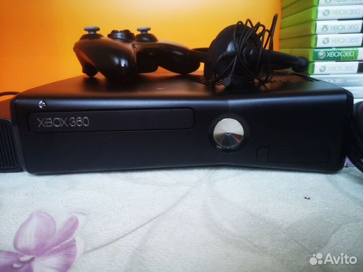Xbox 360 S 250Gb Прошитый + 15 лицензионных дисков