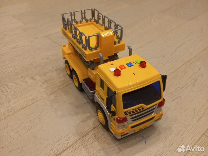 Игрушечная машина спецтехники