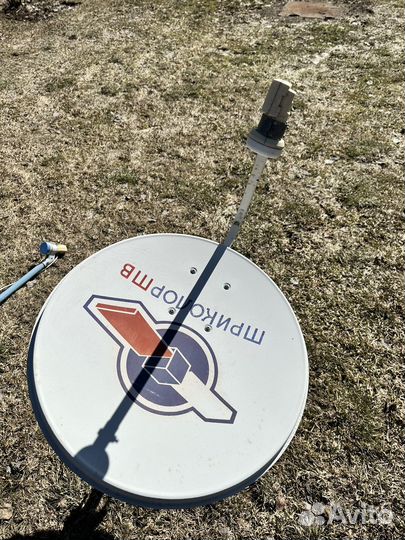 Антенна спутниковая