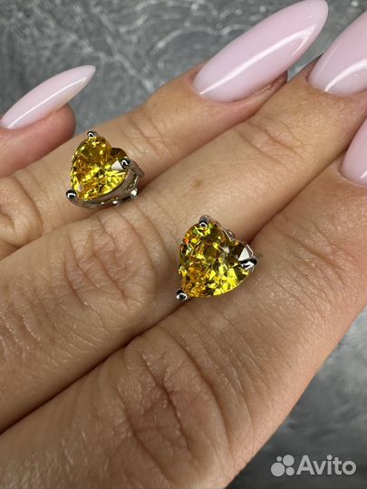 Серьги гвоздики с цитрином