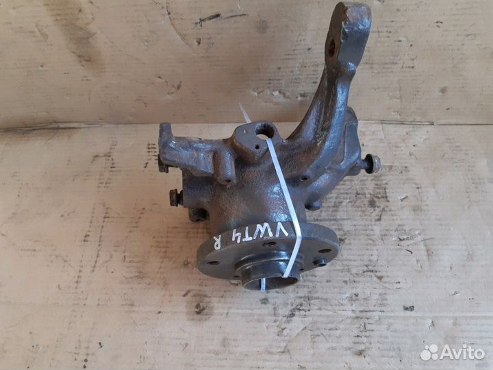 Кулак поворотный правый Фольксваген Т4