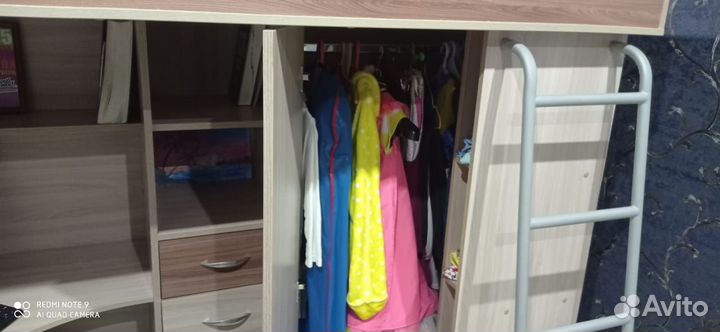 Уголок школьника с кроватью и шкафом, бу