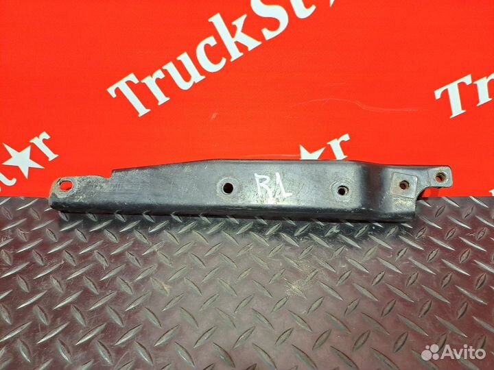 Кронштейн теплового экрана глушителя