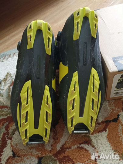 Лыжные ботинки fischer коньковые