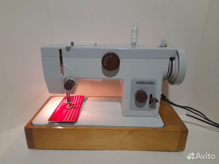 Швейная машина Чайка 134А