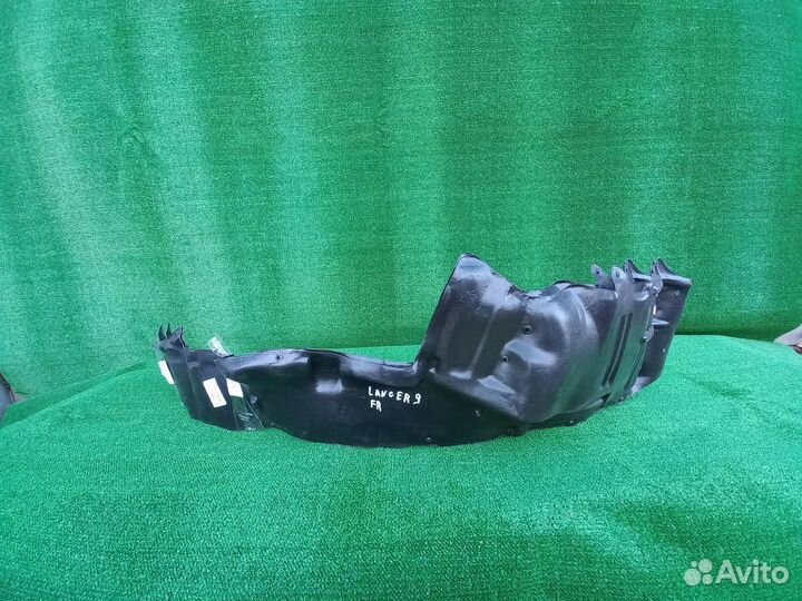 Подкрылок передний Mitsubishi Lancer 9