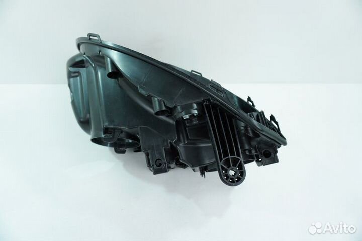 Корпус фары правый Mercedes-Benz Glk X204