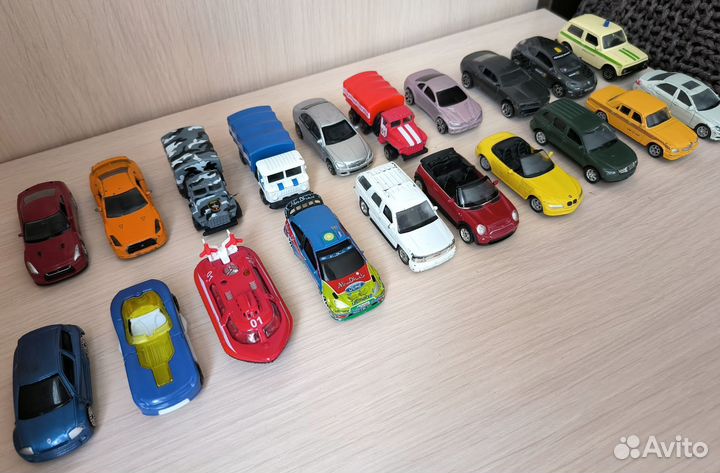 Модели машинок 1,2фото железные, 3,4 пластиковые