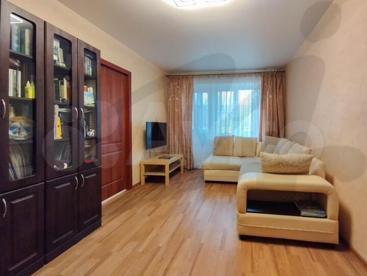 2-к. квартира, 43 м², 3/5 эт.