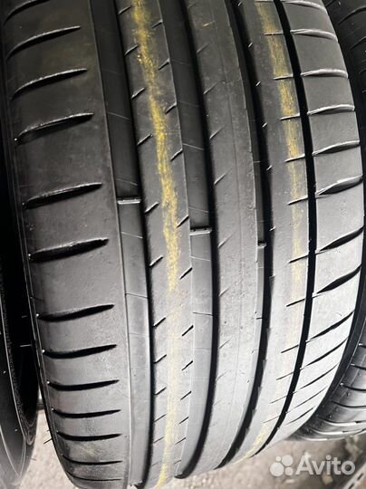 Michelin Pilot Sport 4 255/45 R18