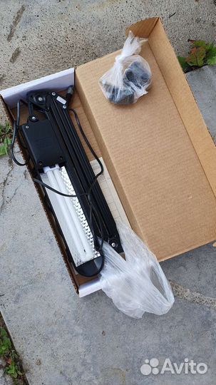 Настольная лампа