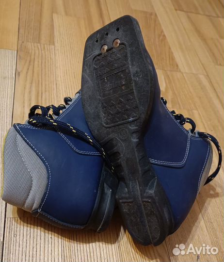 Ботинки лыжные 75мм 35 размер