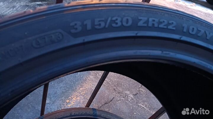 Kumho Ecsta PS71 SUV 275/35 R22 и 315/30 R22 107Y