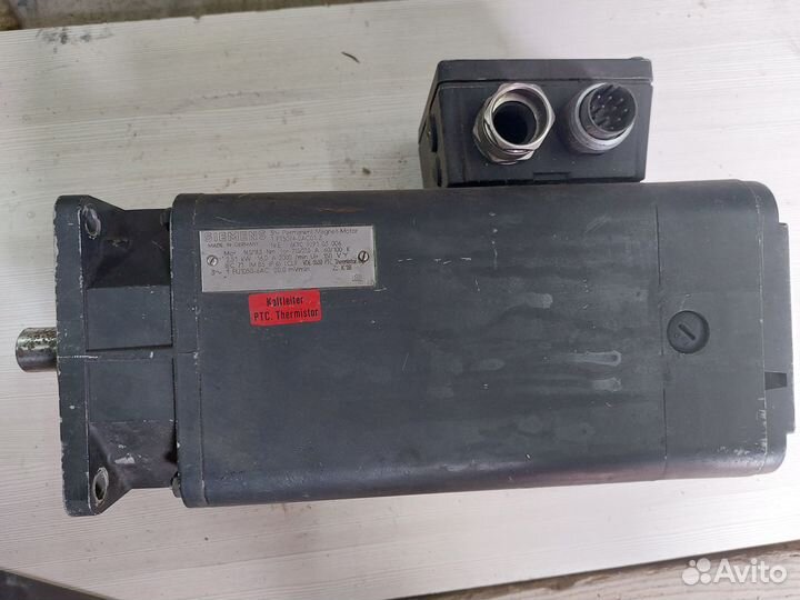 Серводвигатель двигатель Siemens 1ft5074-0ac01-z
