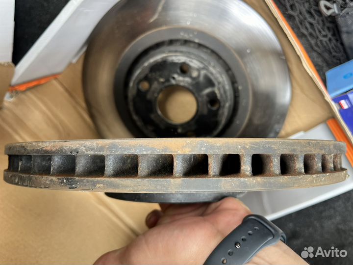 Диски тормозные передние Advics на Lexus