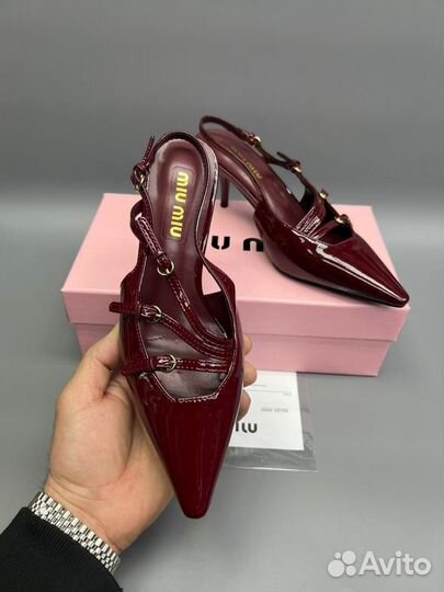 Туфли Miu Miu женские бордовые