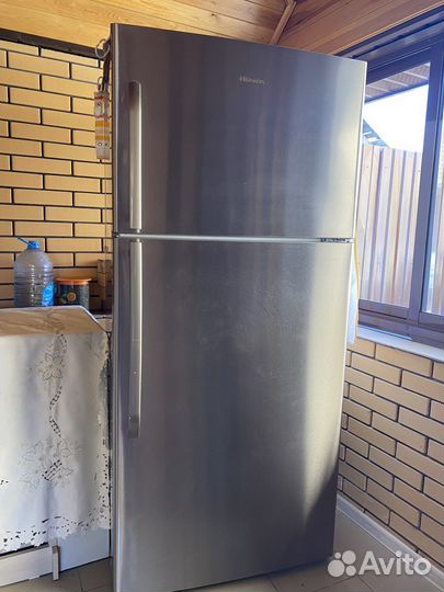 Холодильник hisense