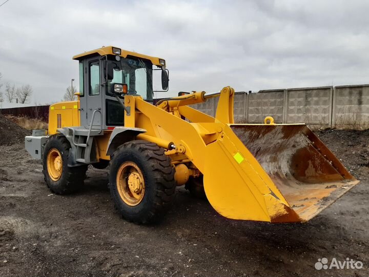 Фронтальный погрузчик XCMG LW300F, 2011