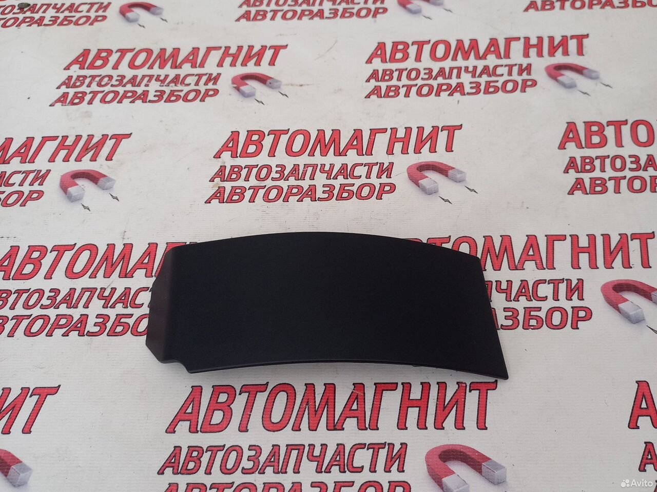 Накладка фонаря задняя левая Тойота Рав 4 50