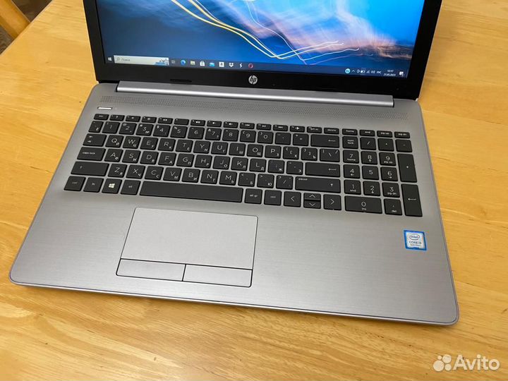 Ноутбук HP 250 g7