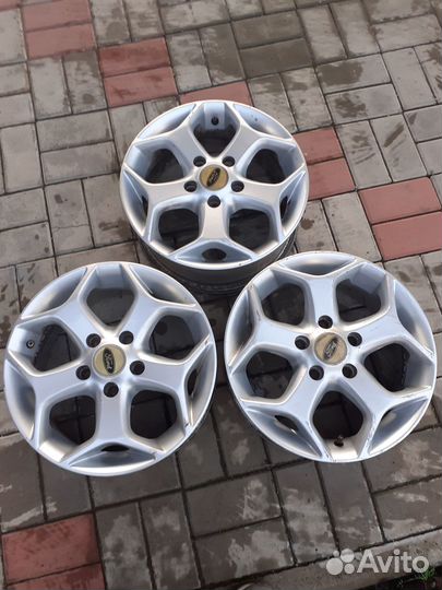 Accelera 651 2.25/7 R15