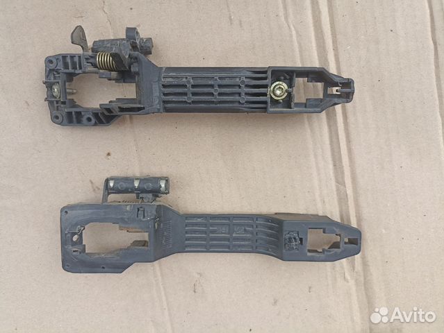 Кронштейн ручки двери передней Джили мк Geely MK