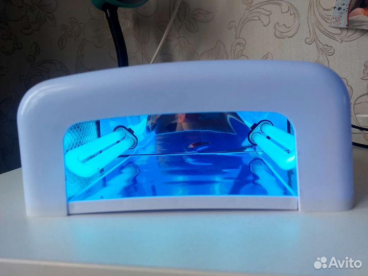 Лампа для ногтей