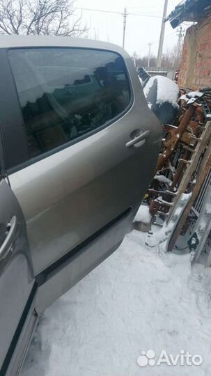 Peugeot 308 дверь задняя