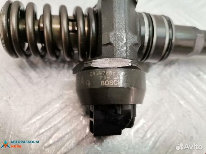 Форсунка Volkswagen Golf 5 2008 038130073AG