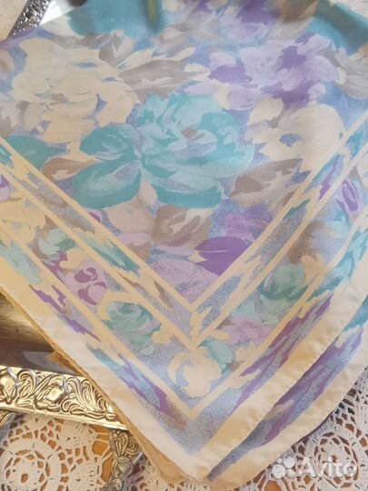 Красивый винтажный платок Италия