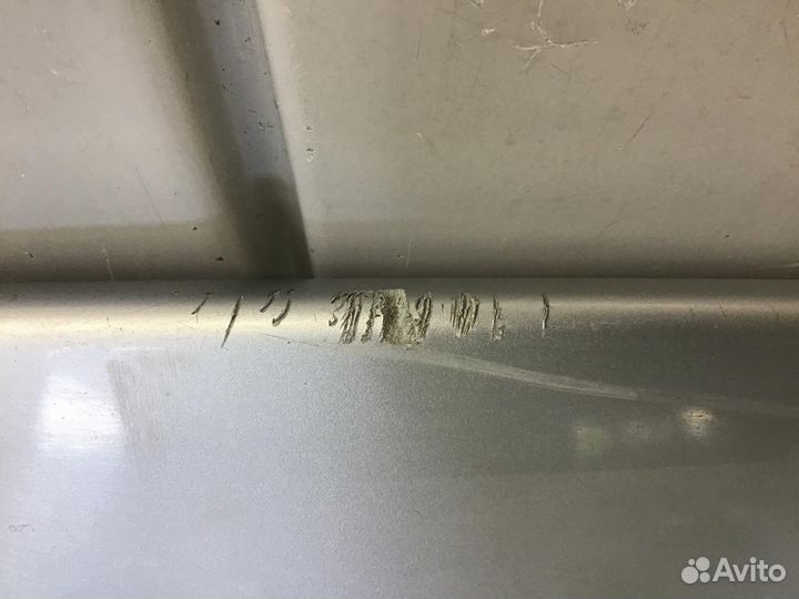 Спойлер (дефлектор) крышки багажника Toyota Coroll