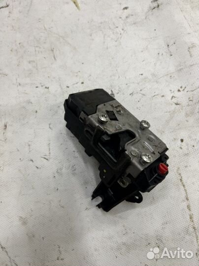 Замок задней правой двери opel astra h