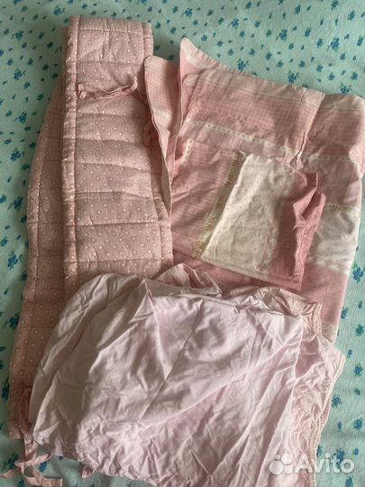 Бортики подушки в кроватку для девочки