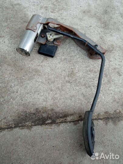 Mitsubishi Pajero 3 педаль газа