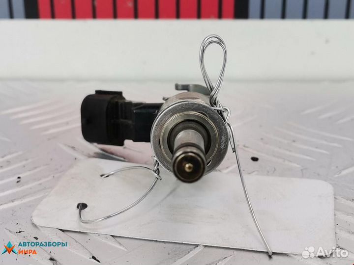 Форсунка Ford Focus 3 рест. 2016 CP9Z9F593-B