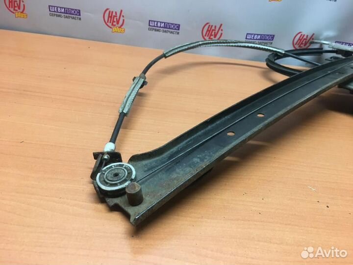 Регулятор стеклоподъемника Cadillac Escalade