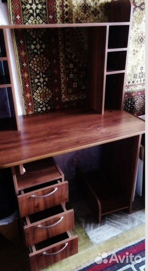 Компьютерный стол