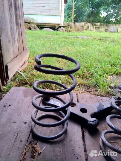 Запчасти на Митсубиси ланцер 9