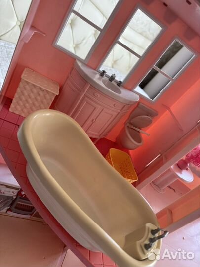 Barbie Mattel dream house