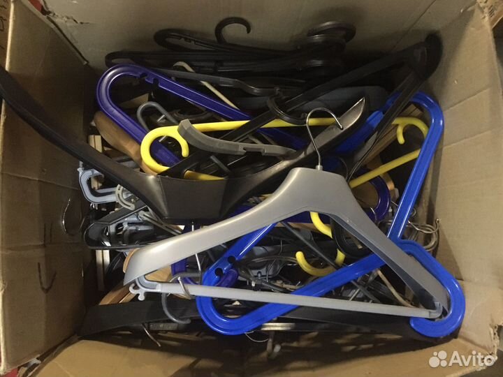 Вешалка плечики для одежды