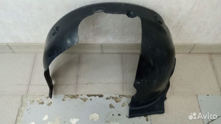 Подкрылок (локер) передний левый б/у на Лада Веста