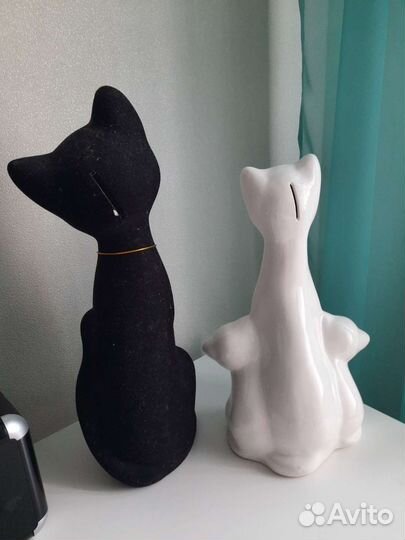 Статуэтки Кошки