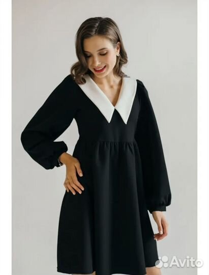 Платье с воротником