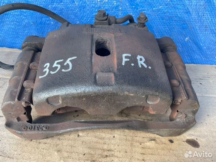 Суппорт передний правый Gmc Yukon GMT800 L59 285HP