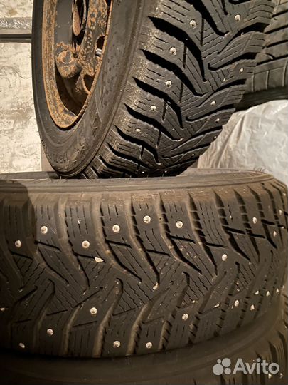 Комплект зимних шин с дисками 175/70R13