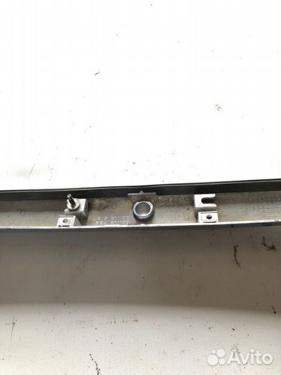 Накладка двери багажника Nissan Bluebird Sylphy