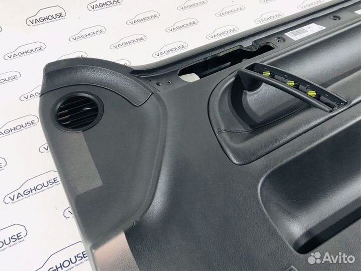 Обшивка двери передняя правая Volkswagen Touareg